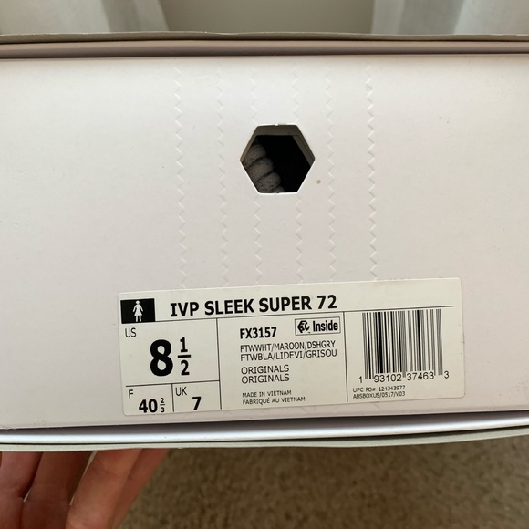 Adidas x Ivy Park sneakers! Brand new! - Picture 5 of 6